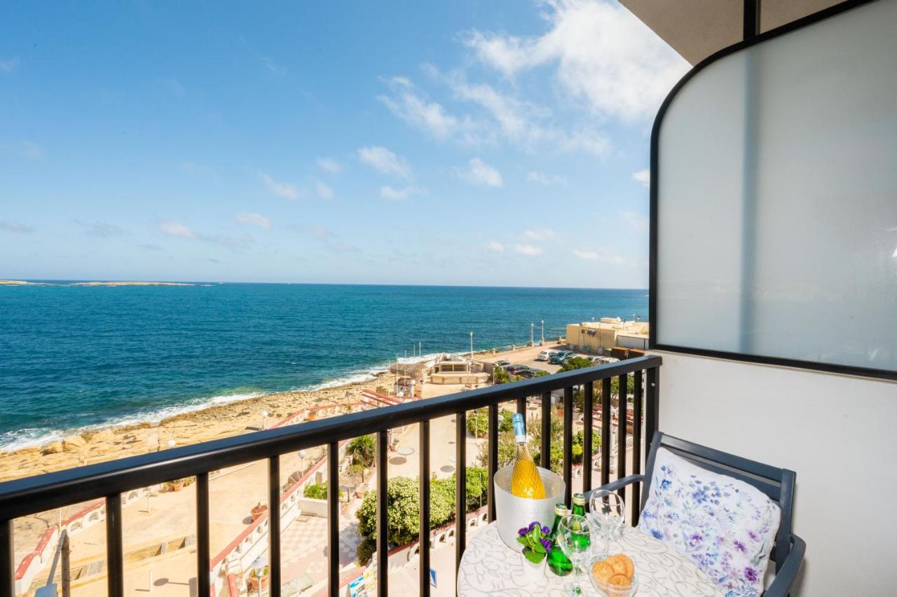 Islet Promenade Seafront Family Apartment With 2 Balconies By Getawaysmalta St. Paul's Bay Exterior foto